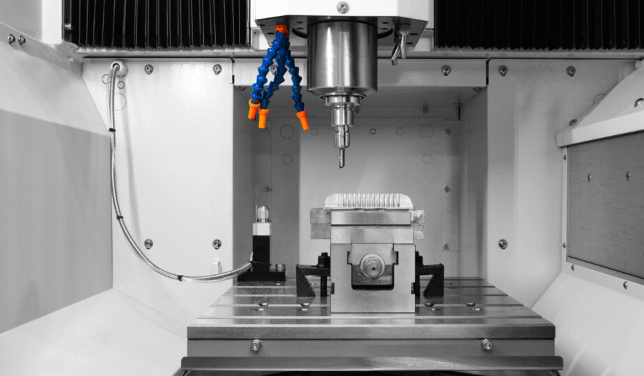 Skuteczna naprawa maszyn przemysłowych i serwis obrabiarek CNC – klucz do ciągłości produkcji i efektywności przedsiębiorstwa